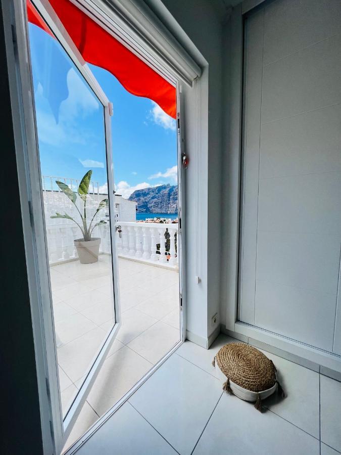 Luxury Penthouse With Breathtaking Views And Huge Private Terraces Apartment Puerto de Santiago  Luaran gambar