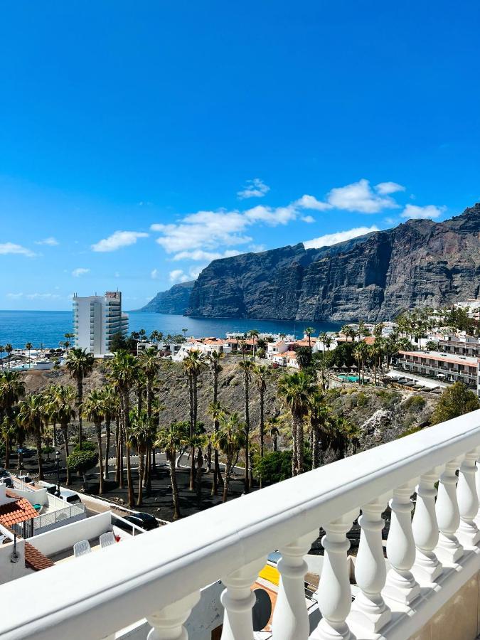 Luxury Penthouse With Breathtaking Views And Huge Private Terraces Apartment Puerto de Santiago  Luaran gambar